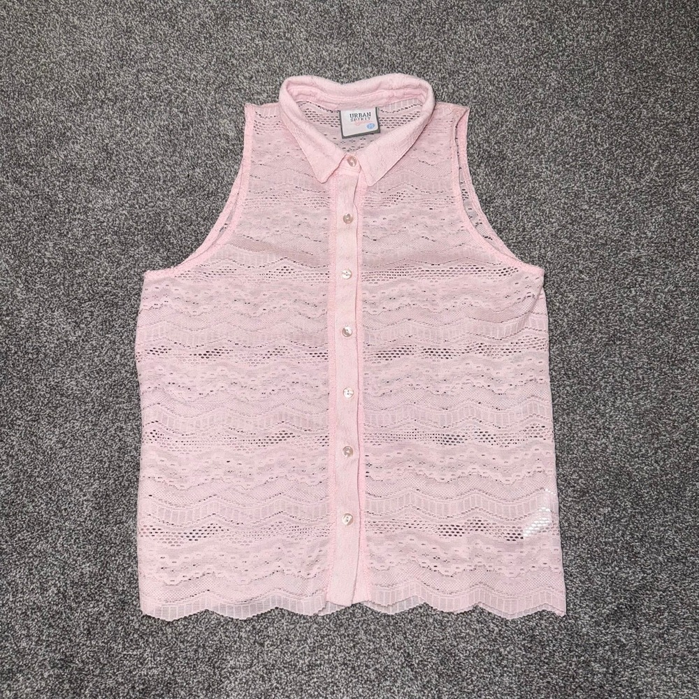 Urban Spirit Pink Sleeveless Button Front Collared Blouse w/ Lace Pattern Medium
